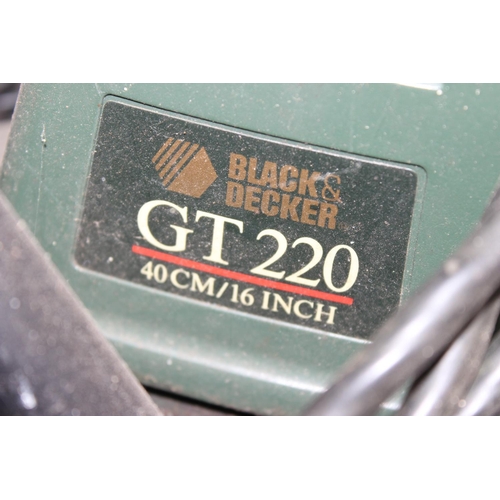 780 - Black & Decker GT220 hedge trimmer