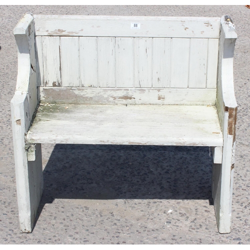 88 - Small vintage painted pine settle bench