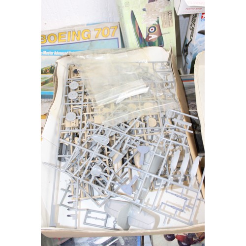 1427 - Large qty of assorted model kits - mainly Planes