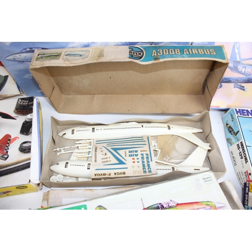 1428 - Large qty of assorted model kits - mainly Planes