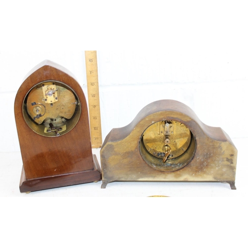 1385 - Two wooden cased mantle clocks and a brass carriage clock