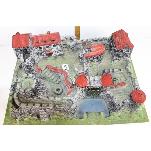 1474 - Vintage toy castle