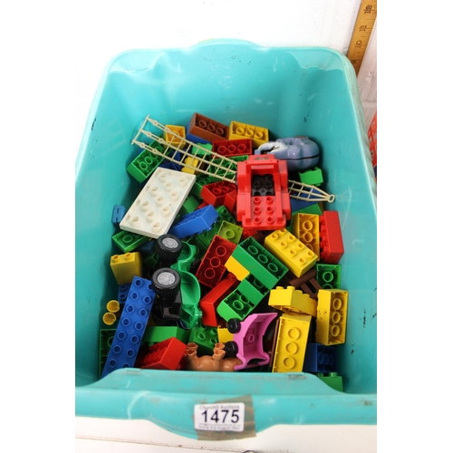 1475 - 2 boxes of Duplo/ Lego etc