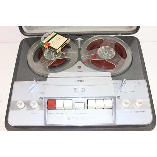 736 - Philips Reel to Reel tape player