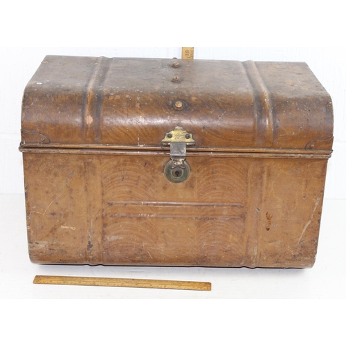 99 - Vintage metal trunk