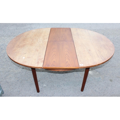 156 - A retro extending dining table by Dalescraft