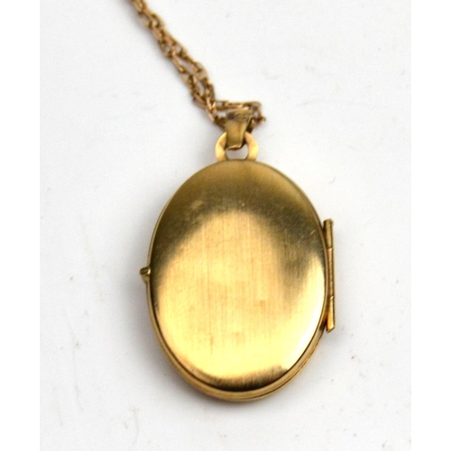 1237 - 9ct Gold chain and locket - 2.4g