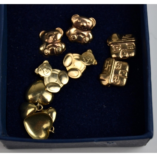 1262 - Qty of children's 9ct gold earrings to include teddy bears