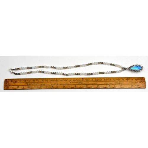 1268 - Good quality labradorite and moonstone necklace