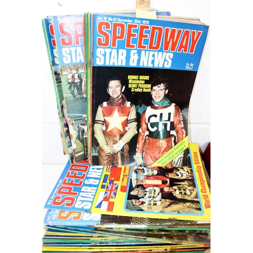 1557 - Large qty of Speedway Star & News magazines