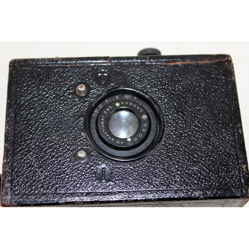 620 - Ensign Roll Film Reflex 2 1/4 B camera with Ross lens