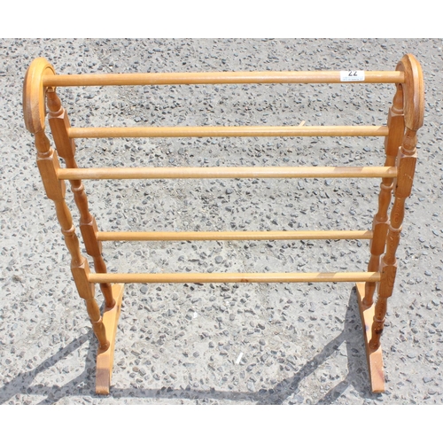 22 - Pine towel rail