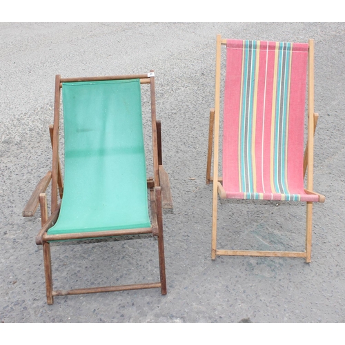 40 - 2 vintage folding wooden deck chairs