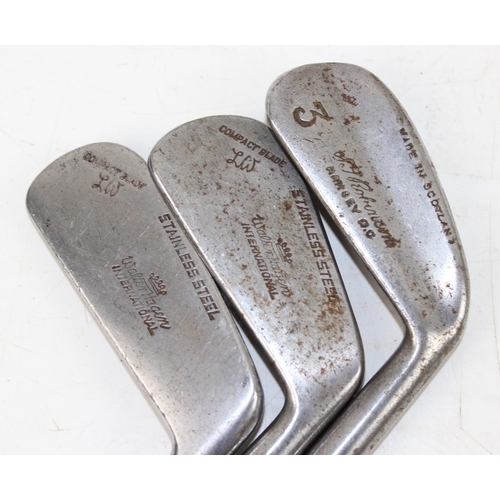 653 - Qty of early 20th century golf clubs