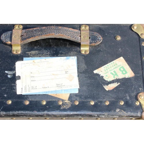 146 - Vintage travelling trunk