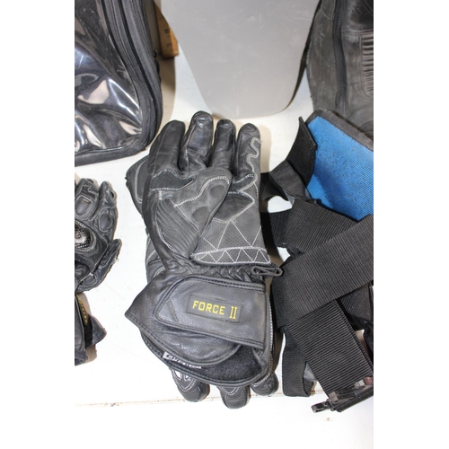 677 - Qty of motorcycle boots, gloves and accessories etc