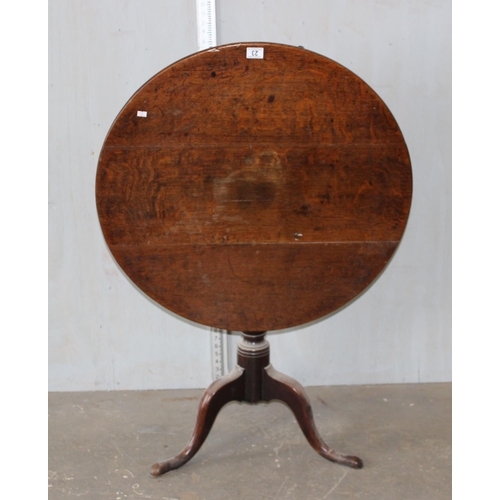 23 - Georgian Oak tilt top tripod table