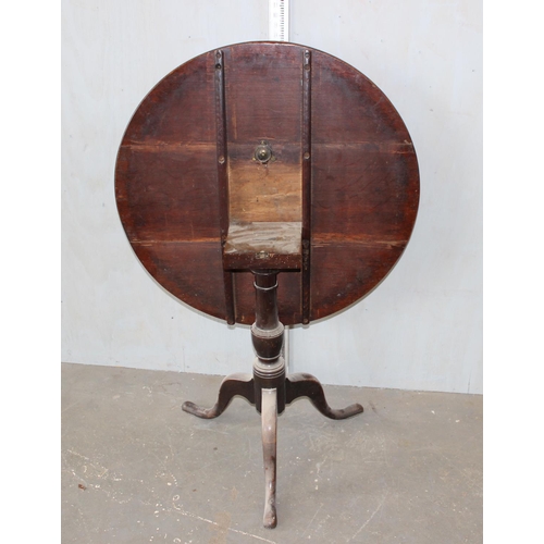 23 - Georgian Oak tilt top tripod table