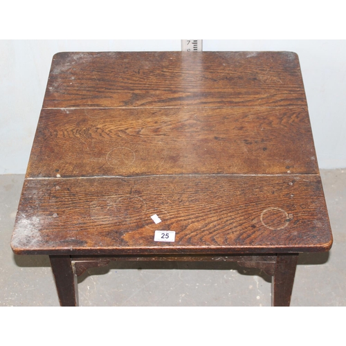 25 - Small vintage low Oak table