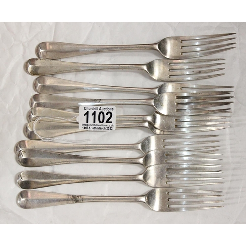 1102 - A set of 10 solid silver dinner forks, London 1898 by Goldsmiths & Silversmiths Co (William Gibson &... 