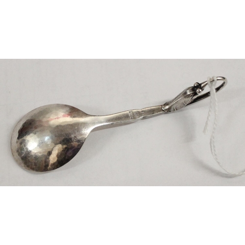 1107 - A Georg Jensen Danish silver Skonvirke preserve spoon, model 21, designed 1912, Ornamental Blossom d... 