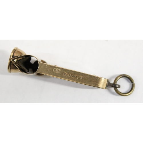 1218 - 9ct gold and steel cigar cutter, marked for Chester 1912 by E. Baker & Sons, approx 12.11g gross wei... 