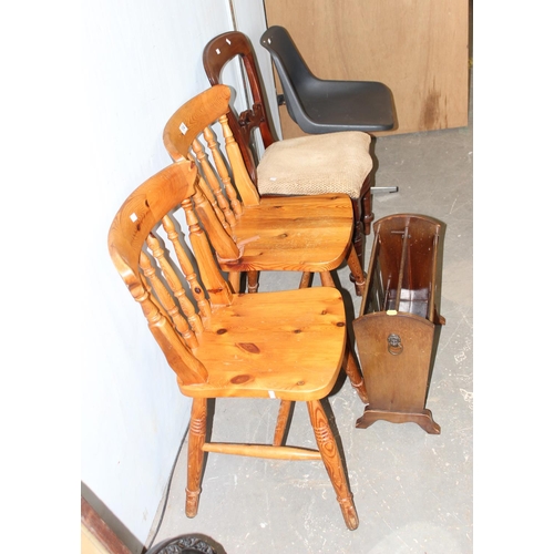 104 - 4 assorted chairs & a magazine rack, 2 pine kitchen chairs, retro chair with chrome base and a ballo... 