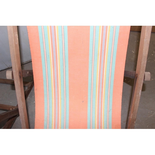 321 - 2 vintage folding deck chairs