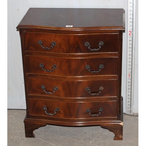 35 - Small 4 drawer mahogany chest of drawers