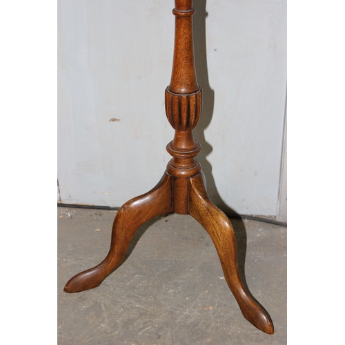 48 - Antique style tripod wine table