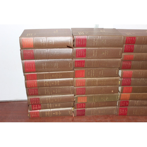 554 - A large qty of 20th century Halsbury's Laws of England books, approx 57 volumes spanning approx 10 f... 