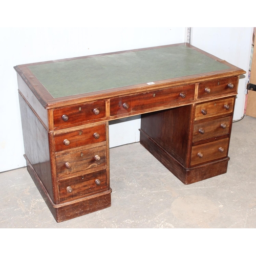 89 - An early 20th century mahogany 3-part desk with green leather top