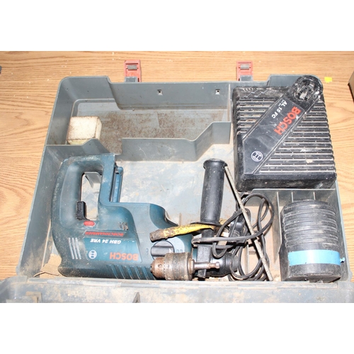 860 - Bosch hammer drill in case