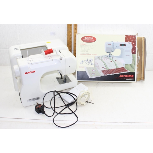 869 - Janome sewing machine