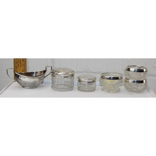 1142 - 2 silver topped and glass jars, 3 silver mounted salts and one full silver salt, various dates and m... 