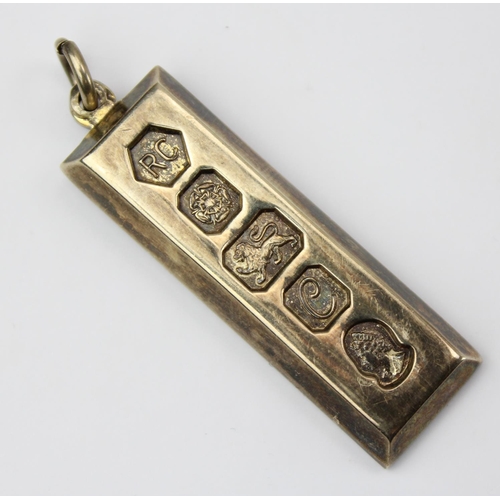 1230 - A silver ingot pendant, Jubilee hallmarks for 1977, approx 30.74g gross - This lot is being sold on ... 