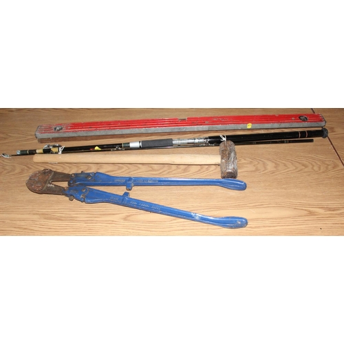 877 - Large pair of bolt croppers, sledge hammer, 2 spirit levels and a sea fishing rod