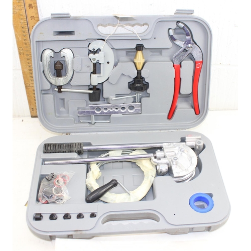 887 - Plumbers kit in box