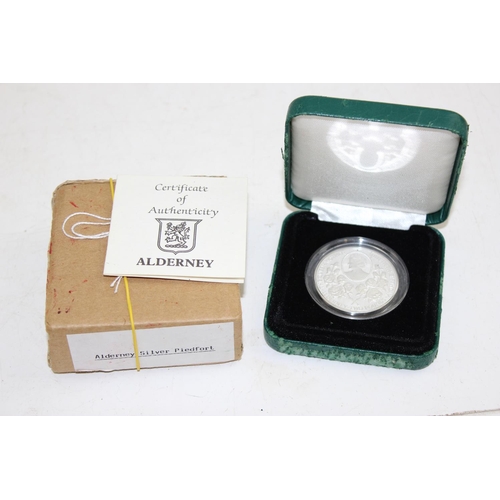 1310 - Alderney Piedfort silver proof 1990 Queen Mother 90th birthday £2 coin in worn box with paperwork