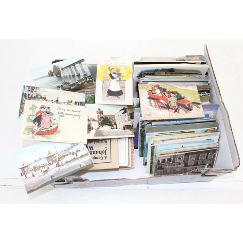 606 - A huge qty of assorted ephemera, mainly postcards