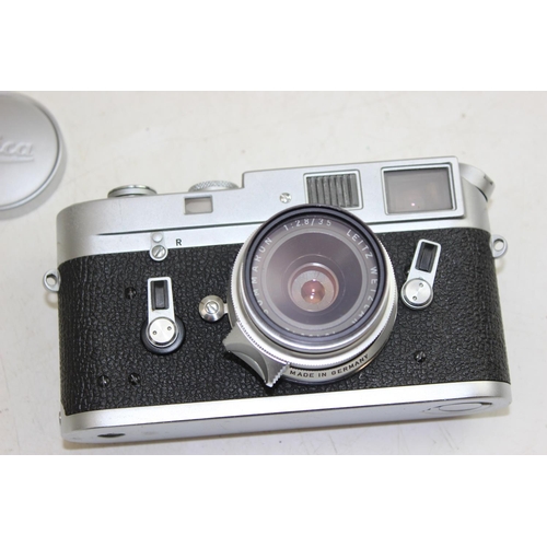 729 - Leica DBP M4-1273100 Ernst Leitz GMBH Wetzlar Germany camera, with Summaron 1:2.8/35 lens and origin... 