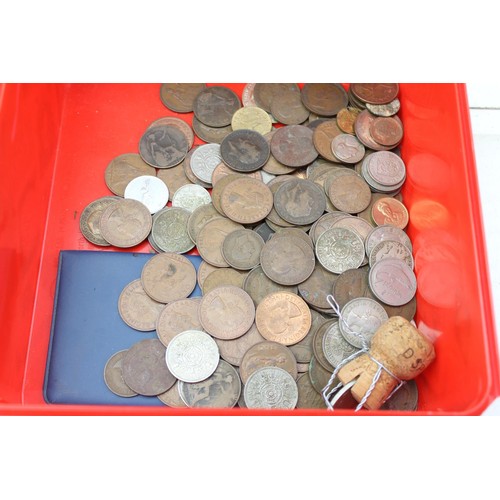 1339 - Coins - a large qty of mixed world & British coins and banknotes, approx 2kg gross weight