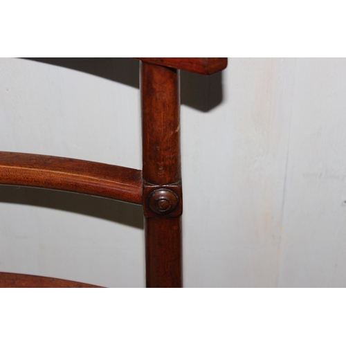 28 - A set of 6 late Regency or William IV rail back mahogany dining chairs with drop in seats and sabre ... 