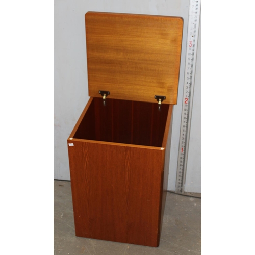 52 - Retro wooden storage box or linen chest