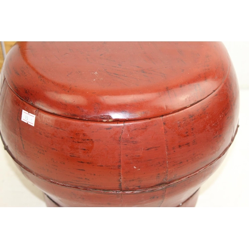 272 - Oriental lacquered wooden rice bowl
