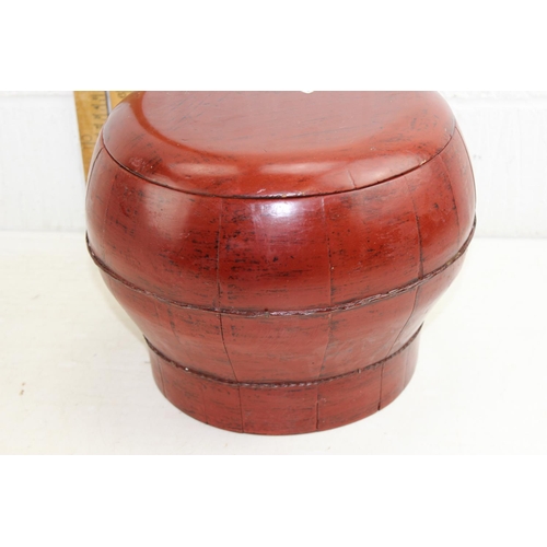 272 - Oriental lacquered wooden rice bowl