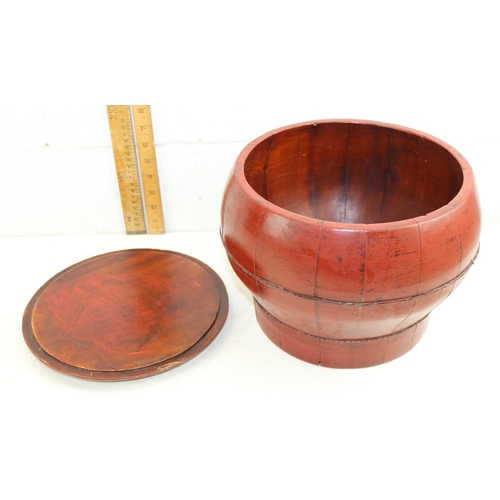 272 - Oriental lacquered wooden rice bowl
