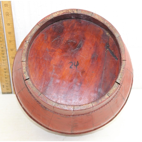 272 - Oriental lacquered wooden rice bowl