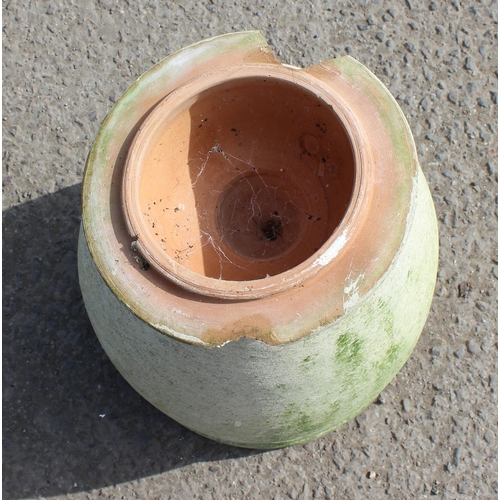 347 - Terracotta Rhubarb forcer with lid