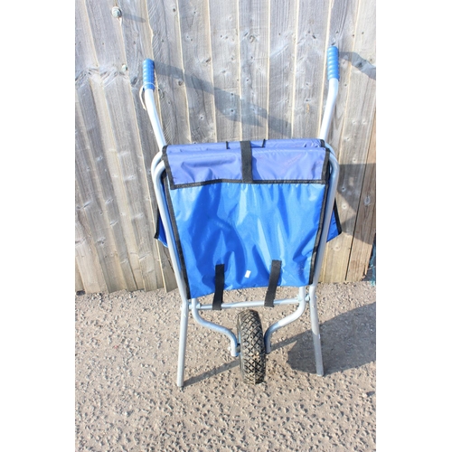 357 - Folding wheelbarrow